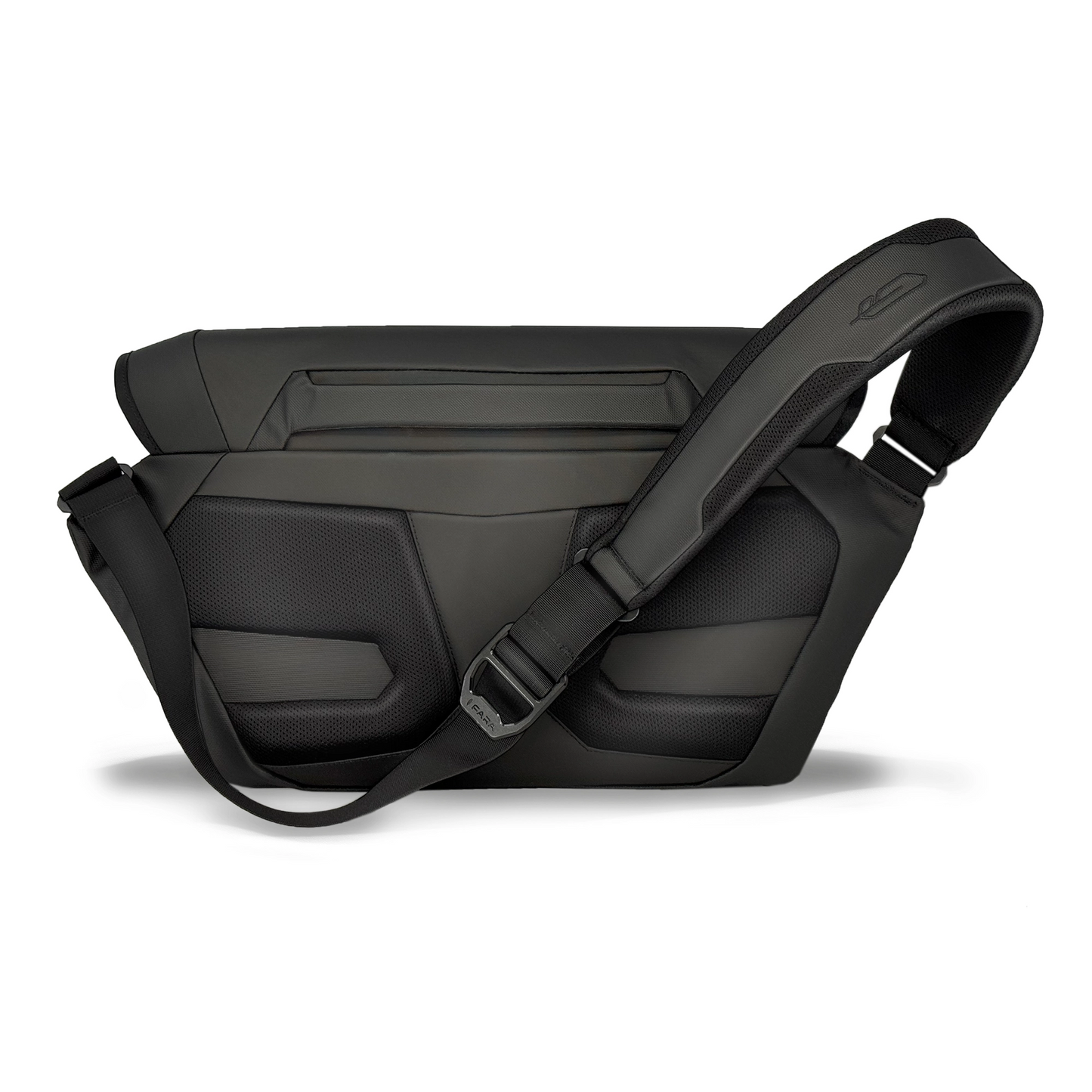 RĀVEN 12L Messenger Bag