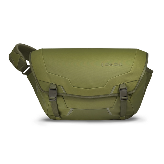 ["RĀVEN 16L Messenger Bag"]