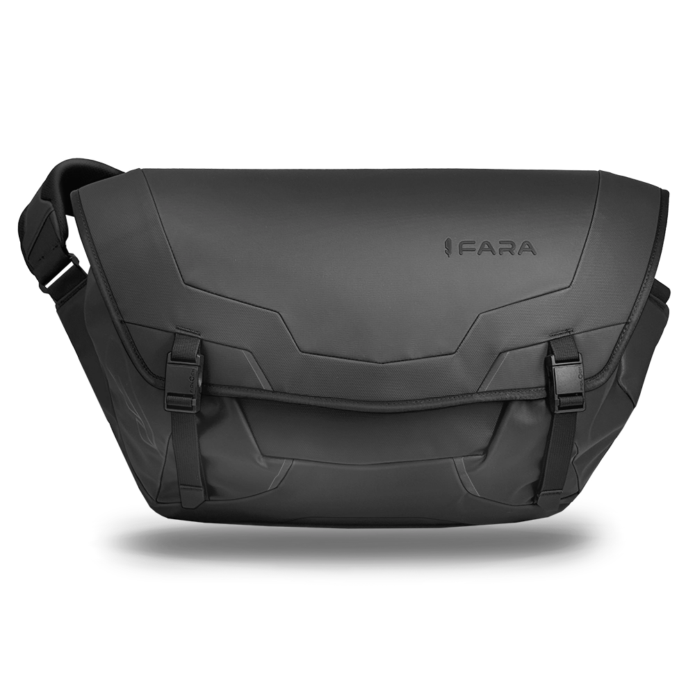 RĀVEN 16L Messenger Bag