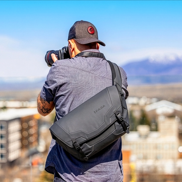 RĀVEN 16L Messenger